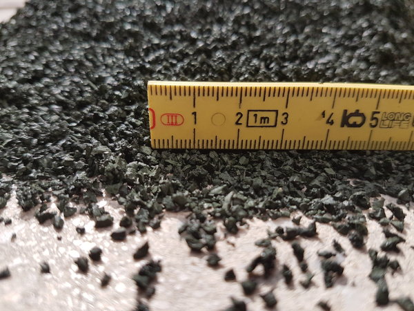 Gummigranulat dunkelgrün 1-1,8-2 mm