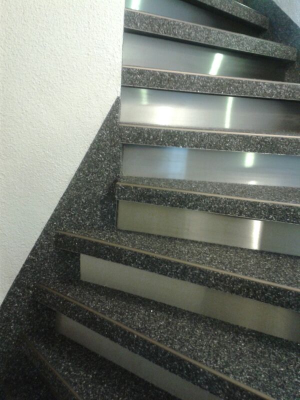 Steinteppich Treppe Podest