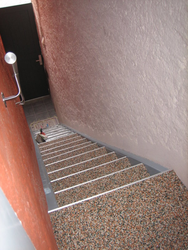 Steinteppich Treppe Trittstufe pro lfm und tiefe 35 cm